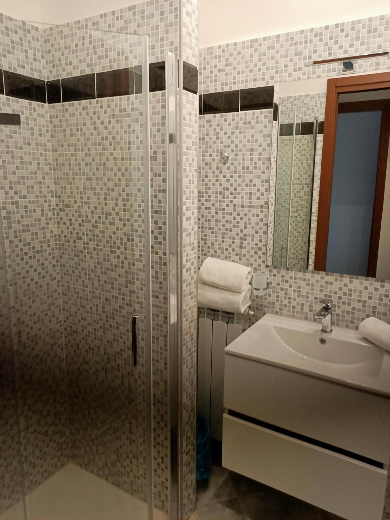 Modular King Suite - Intera Suite Vicino Aeroporto E Fiera Di Roma Fiumicino Eksteriør billede